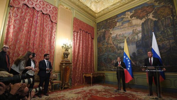 le chef de la diplomatie vénézuélienne Jorge Arreaza et son homologue russe Sergueï Lavrov - Sputnik Afrique