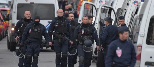 La police à Blagnac où un individu a pris des otages - Sputnik Afrique