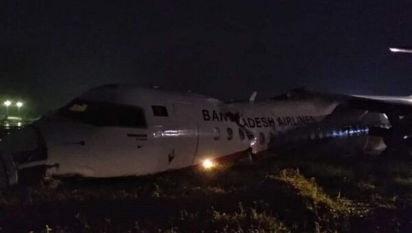 Un avion de ligne se désintègre à l'aéroport de Yangon en Birmanie - Sputnik Afrique