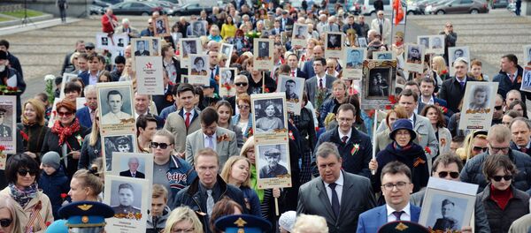 Le Régiment immortel à Varsovie - Sputnik Afrique