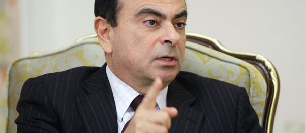 Renault-Nissan President Carlos Ghosn, pictured, in Novo-Ogaryovo meeting with Russian Prime Minister Vladimir Putin - Sputnik Afrique