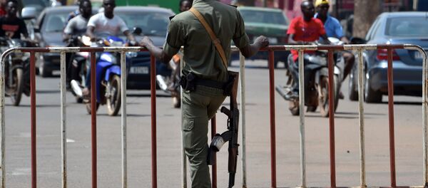 un policier, Burkina Faso (image d'illustration) - Sputnik Afrique