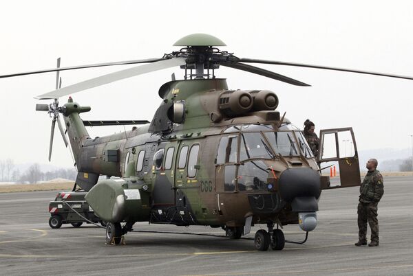 Un hélicoptère Cougar dasn le sud-ouest de la France Un hélicoptère Cougar dasn le sud-ouest de la France - Sputnik Afrique