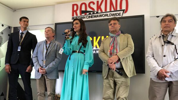 Ekaterina Mtsitouridze ordonné le clap de début du programme russe à Cannes - Sputnik Afrique
