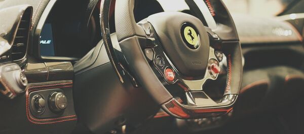 Руль спортивного автомобиля Ferrari - Sputnik Afrique