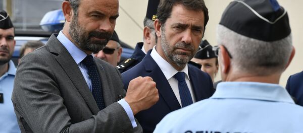 Edouard Philippe et Christophe Castaner en déplacement - Sputnik Afrique