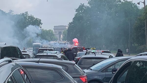Opération escargot des taxis sur le périphérique de Paris, le 20 mai 2019 - Sputnik Afrique