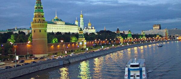Вид на Москва-реку и Кремль вечером, 2003 - Sputnik Afrique