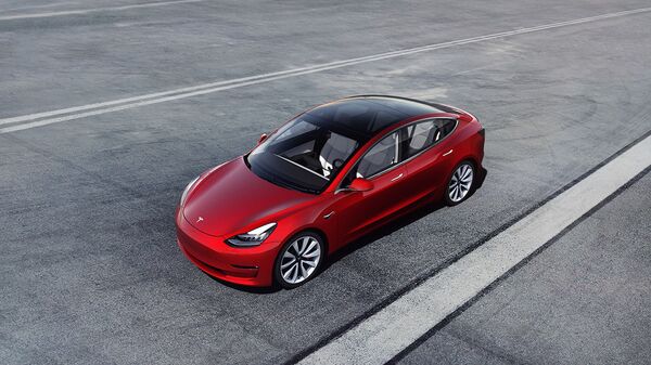 Автомобиль Tesla 3 - Sputnik Afrique