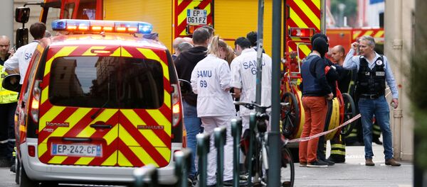 Les médecins sur les lieux de l'explosion à Lyon (24 mai 2019) - Sputnik Afrique