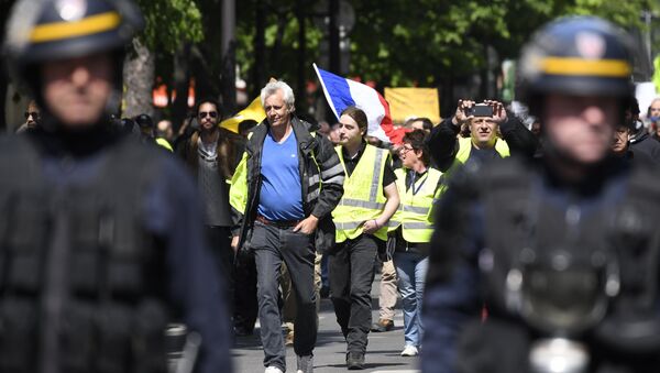 Une manifestaion des Gilets jaunes à Paris - Sputnik Afrique