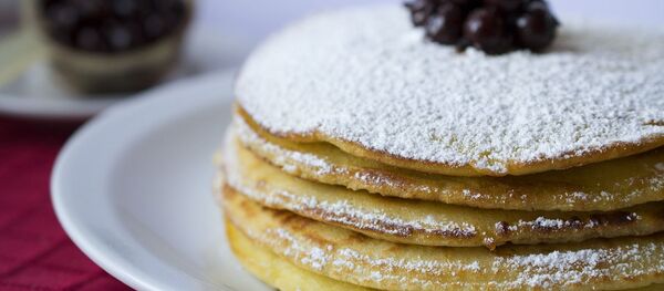 Des crêpes avec du sucre en poudre - Sputnik Afrique