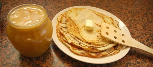 Блины с мёдом - Sputnik Afrique