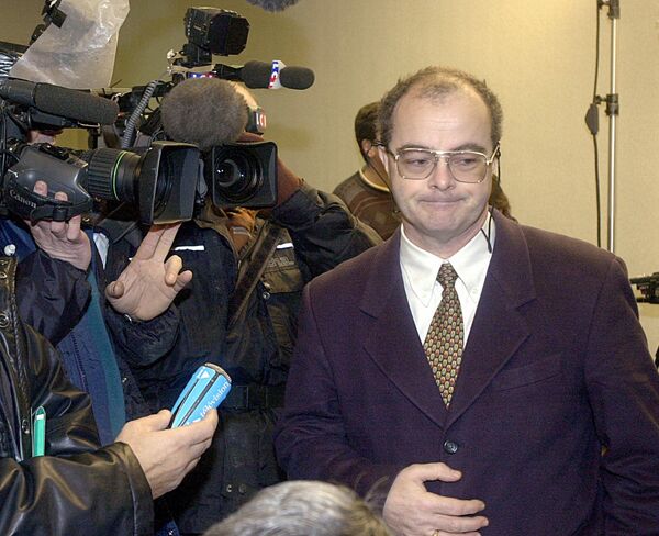 Pierre-Henri Bunel à son arrivée au tribunal militaire de Paris, décembre 2001 Pierre-Henri Bunel à son arrivée au tribunal militaire de Paris, décembre 2001 - Sputnik Afrique