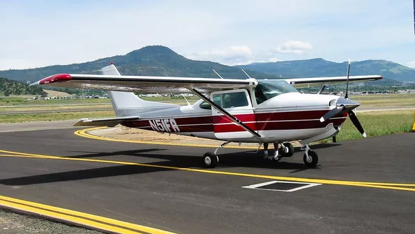 Un Cessna 182 - Sputnik Afrique