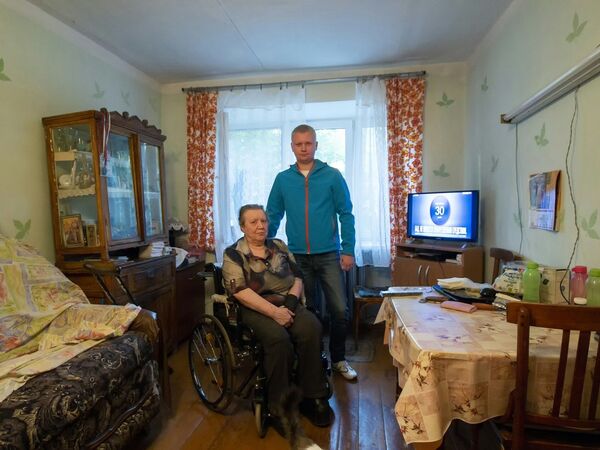 Cet ouvrier russe rénove gratuitement les domiciles d’handicapés et de vétérans, le résultat est frappant (images) - Sputnik Afrique