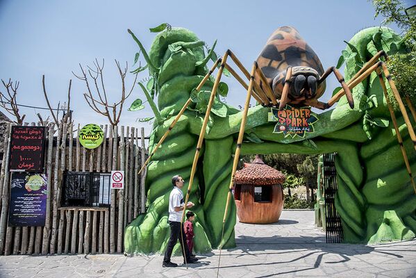 Téhéran, son parc d'insectes géants et son parc jurassique
 - Sputnik Afrique