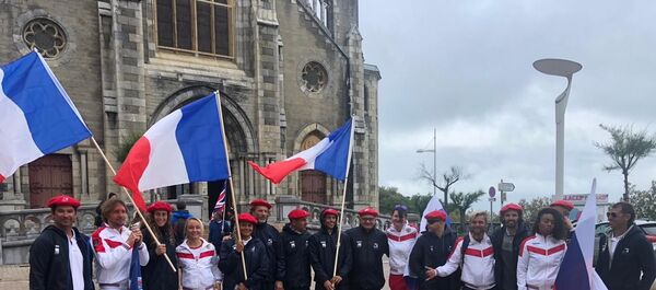 Les sportifs russes et français aux Championnats de longboard à Biarritz - Sputnik Afrique