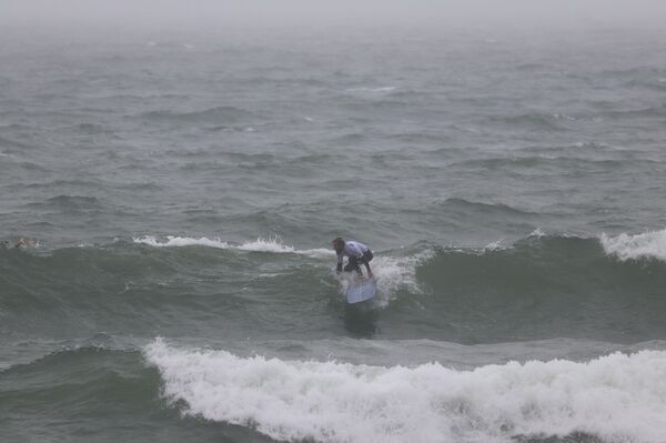 Сomment l’amitié franco-russe contribue au développement du surf (images) - Sputnik Afrique