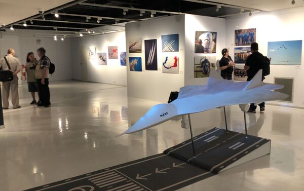 Une exposition de photos consacrées à l’aviation et au Salon international aérospatial de Moscou MAKS - Sputnik Afrique