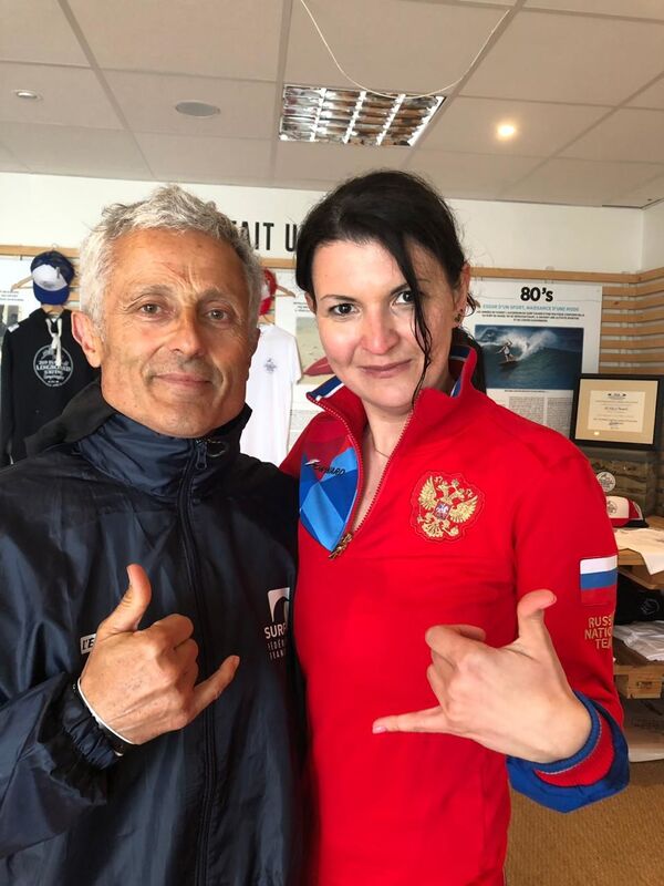 Сomment l’amitié franco-russe contribue au développement du surf (images) - Sputnik Afrique