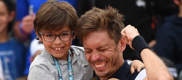 Nicolas Mahut et son fils (archives) - Sputnik Afrique