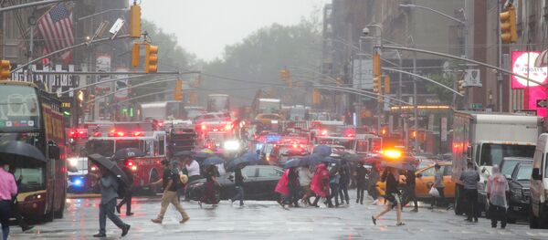 Manhattan après le crash d'un hélicoptère sur le toit d'un gratte-ciel (10 juin 2019) Manhattan après le crash d'un hélicoptère sur le toit d'un gratte-ciel (10 juin 2019) - Sputnik Afrique
