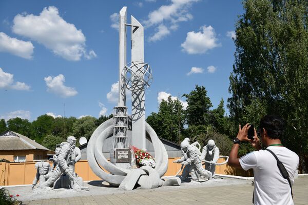 Selfies à Tchernobyl ou le boom touristique dans la zone d’exclusion autour de la centrale
 - Sputnik Afrique