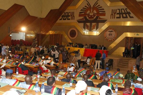 Au Mali, la demande de prolonger le mandat des députés accroît les tensions politiques - Sputnik Afrique