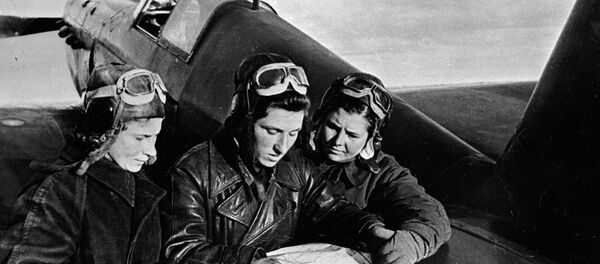 Pilotes soviétiques durant la Grande Guerre patriotique - Sputnik Afrique
