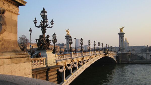 Le pont d'Alexandre III à Paris - Sputnik Afrique