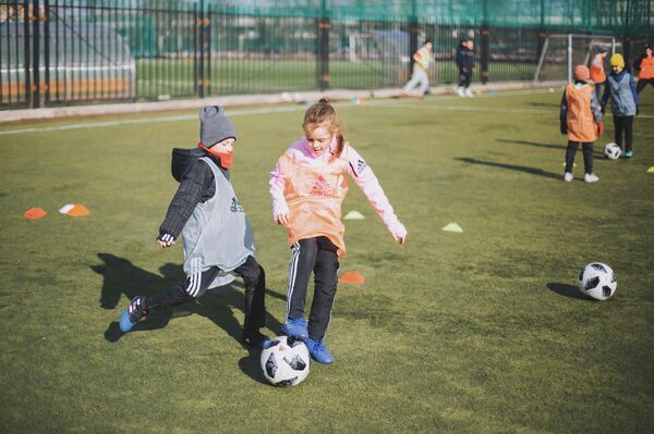 GirlPower FC: «On veut faire comprendre que le football est plus qu’un sport» - Sputnik Afrique