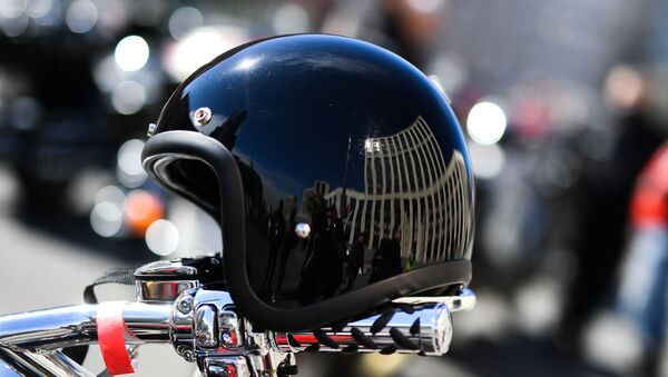 Motocycliste casque мотоциклист шлем мотоцикл - Sputnik Afrique