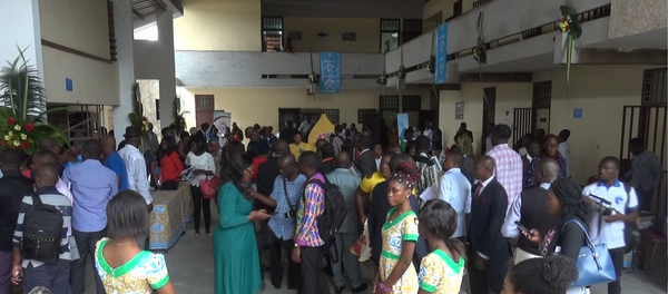 Hall école des postes et télécommunication de Yaoundé, site de l’événement. - Sputnik Afrique