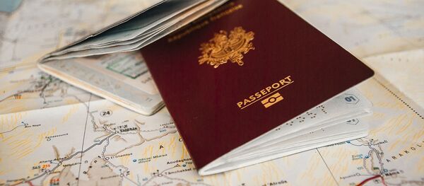 Un passeport - Sputnik Afrique