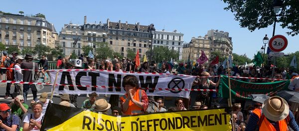 Militants du groupe Extinction rebellion - Sputnik Afrique