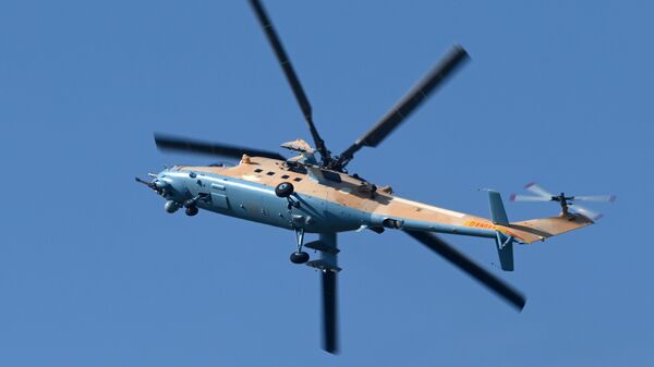 Un hélicoptère Mi-35M russe frappe des points d'appui ukrainiens - vidéo