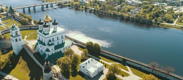 Pskov église Kremlin Псков Псковский Кремль церковь - Sputnik Afrique
