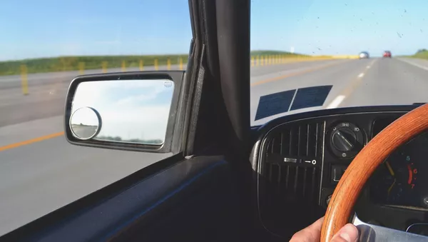 au volant d'une voiture  - Sputnik Afrique