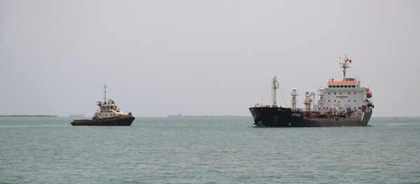 Ships are seen at Saleef port in the western Red Sea Hodeida province - Sputnik Afrique