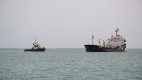 Ships are seen at Saleef port in the western Red Sea Hodeida province - Sputnik Afrique