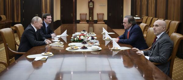 Une rencontre entre Vladimir Poutine et Oliver Stone (archives) - Sputnik Afrique