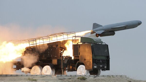 Des exercices iraniens de lancement de missiles sol-mer Saegheh (archive photo) - Sputnik Afrique
