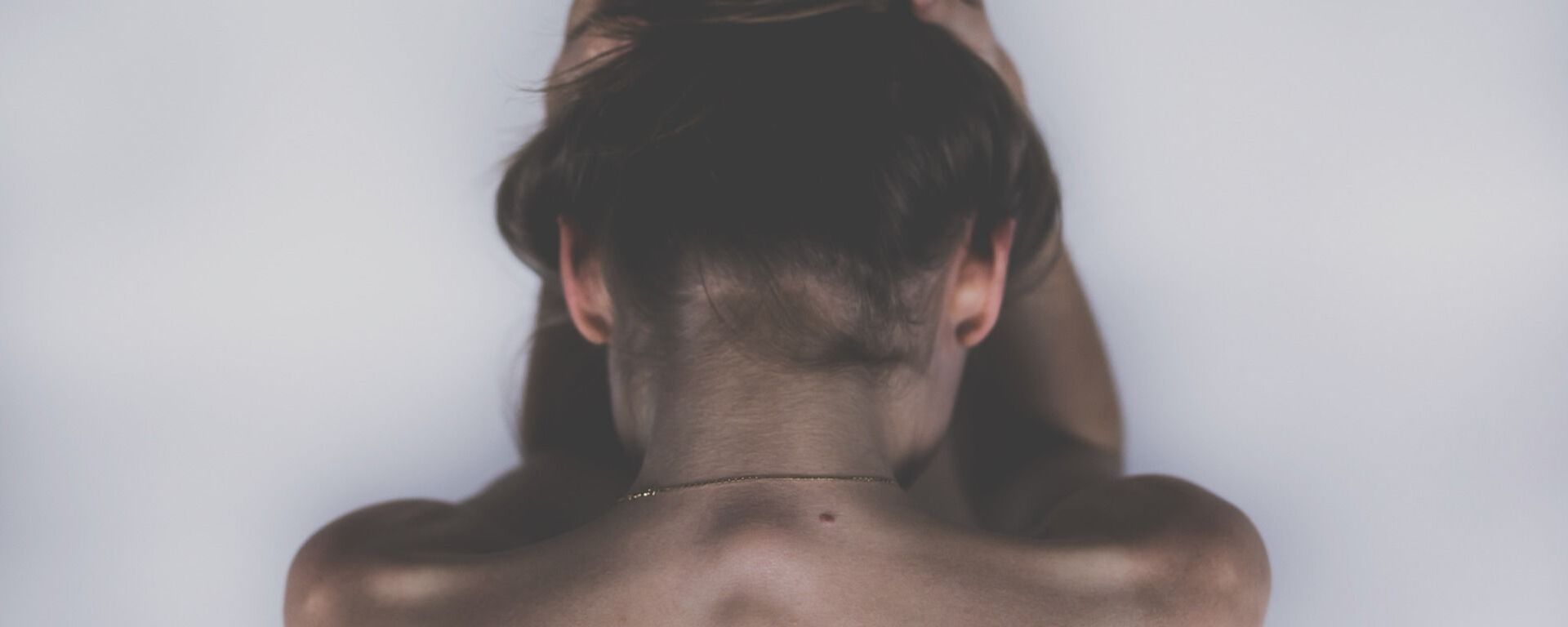 Dos de femme - Sputnik Afrique, 1920, 25.11.2020