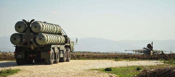 Des systèmes antiaériens russes à la base de Hmeimim, en Syrie - Sputnik Afrique
