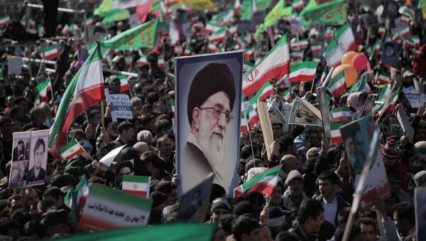 Téhéran: célébrations de l'anniversaire de la révolution islamique, 2012 - Sputnik Afrique