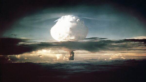 The mushroom cloud from Ivy Mike (codename given to the test) rises above the Pacific Ocean over the Enewetak Atoll in the Marshall Islands on November 1, 1952 at 7:15 am (local time) - Sputnik Afrique