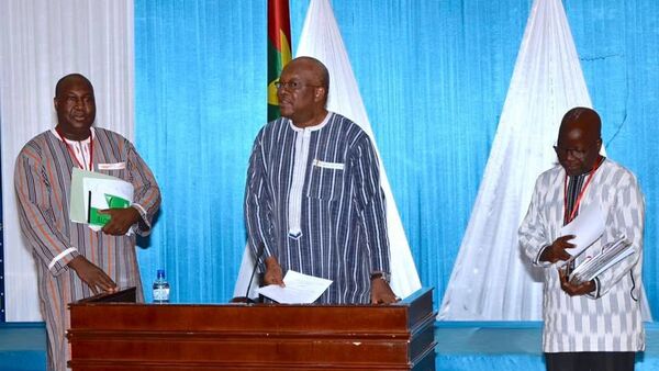 Le Président Roch Kaboré avec à sa droite Zéphirin Diabré et à sa gauche Simon Compaoré - Sputnik Afrique