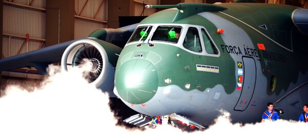 Avion de transport KC-390, fabriqué par l’entreprise brésilienne Embraer - Sputnik Afrique