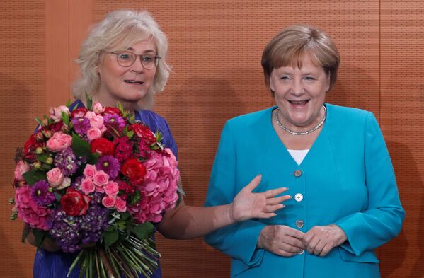L’impératrice de l’UE Angela Merkel fête ses 65 ans
 - Sputnik Afrique